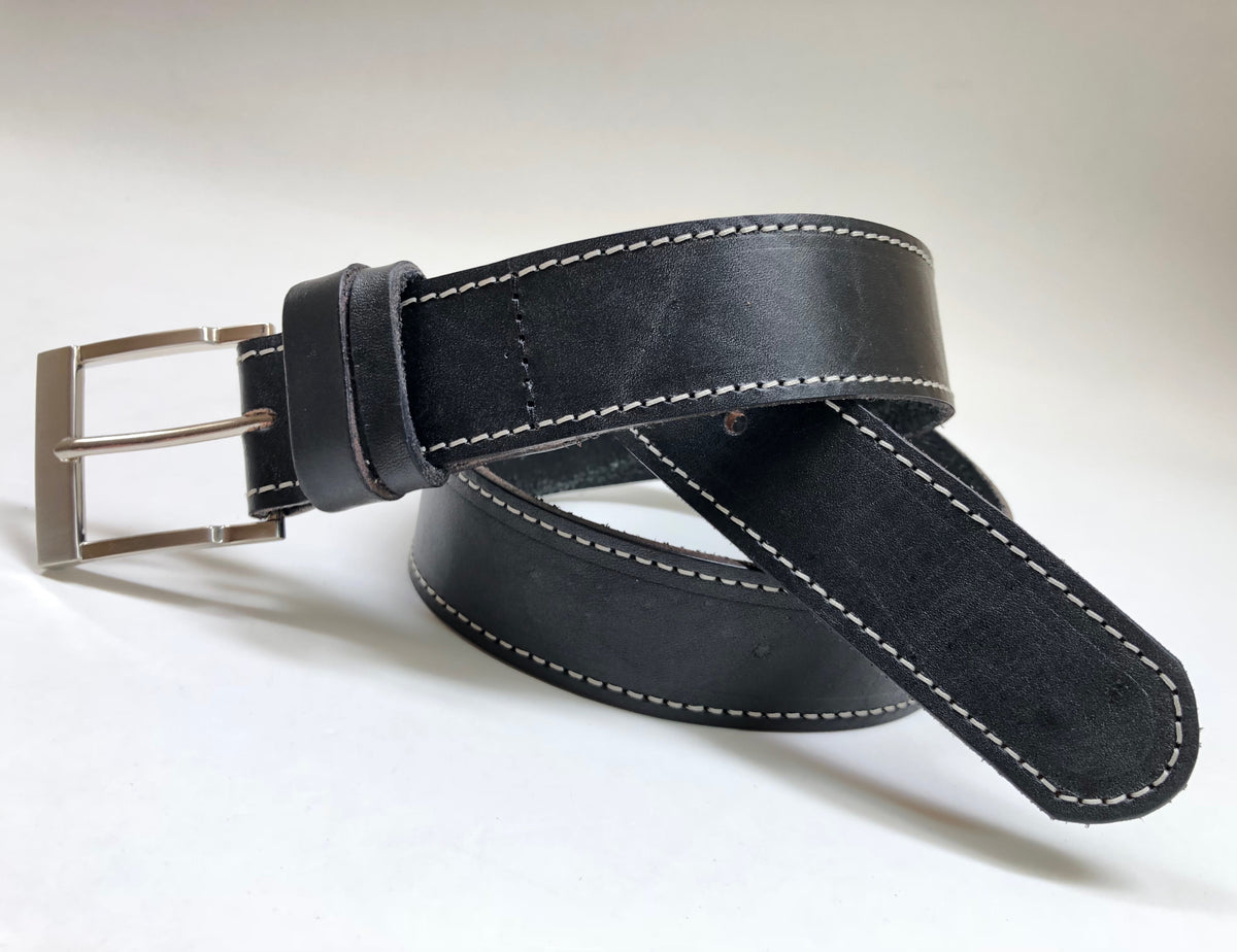 Jaeger Black and white stiched leather belt newest size 30 in. Vintage